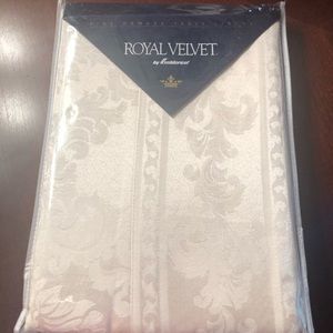 Table Cloth-Royal Velvet